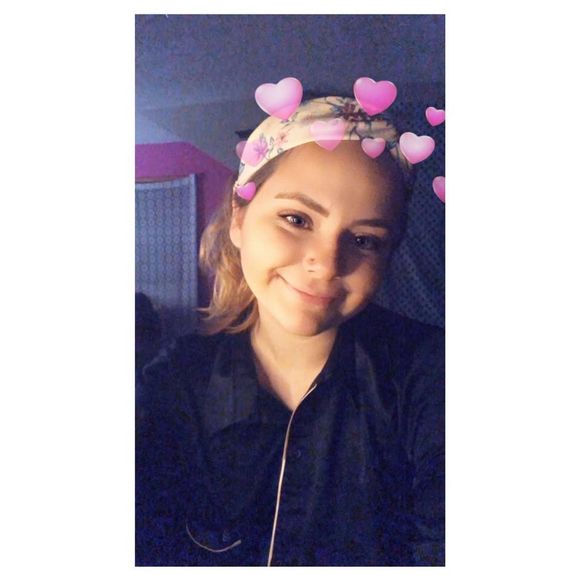 Meet your Posher, Heather - Picture 1 of 1